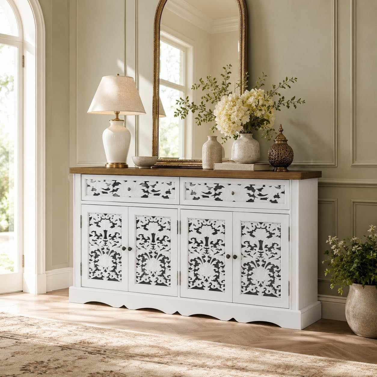 Buffet blanc 160 cm style campagne avec details decoratifs, quatre portes, deux tiroirs et tablettes reglables