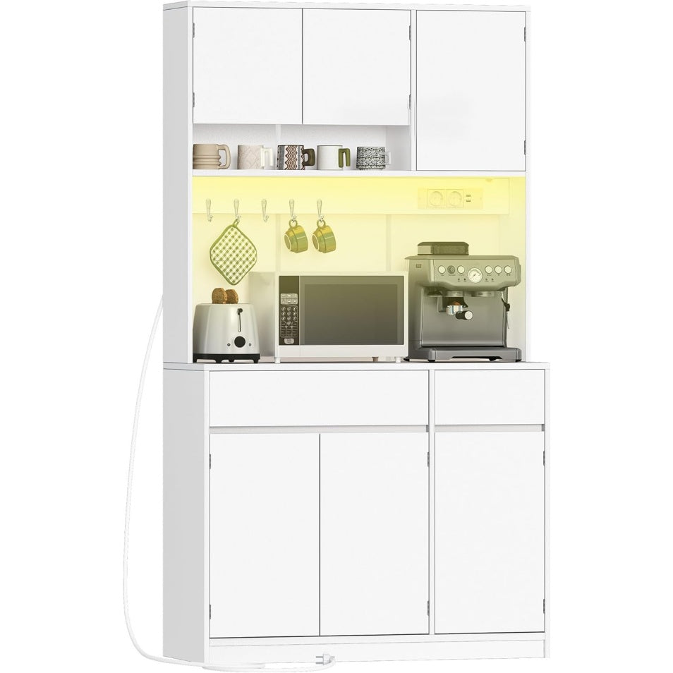 Meuble de cuisine avec prises electriques integrees et espaces de rangement fonctionnels